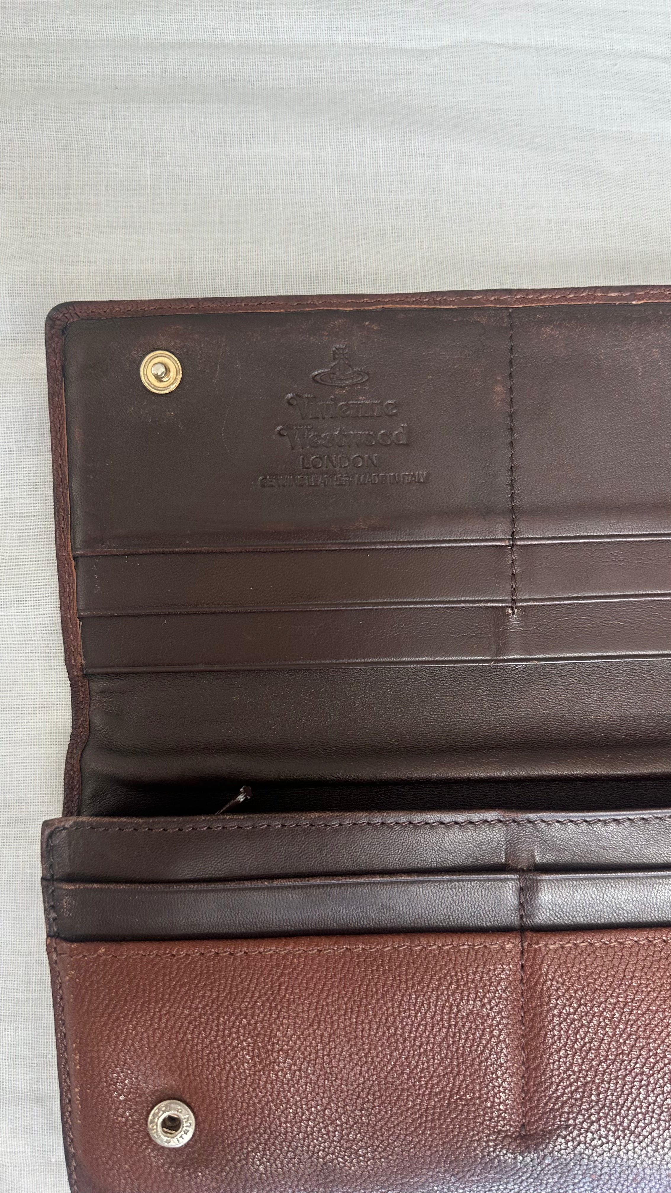 orb wallet in brown leather